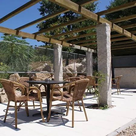 Сasa de vacaciones Detached Holiday With Delightful View Over The Valley Tábua