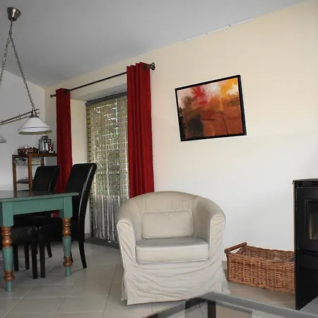 Detached Holiday With Delightful View Over The Valley Сasa de vacaciones
