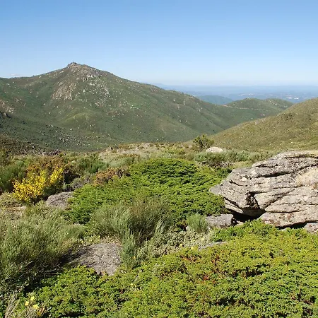 Detached Holiday With Delightful View Over The Valley Сasa de vacaciones *